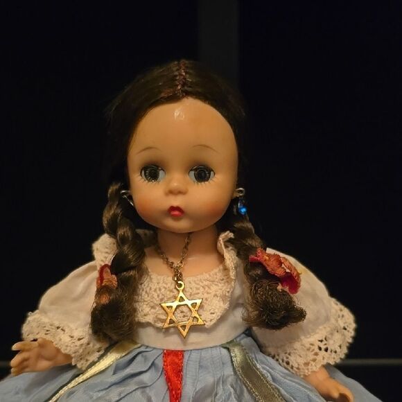 MADAME ALEXANDER DOLL! 12'inch, "ISRAEL Lil". - Picture 3 of 7